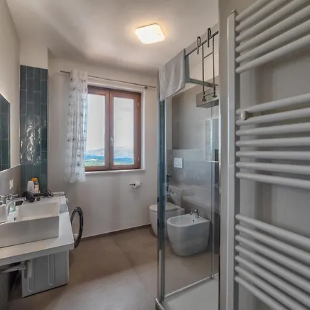 Apartment Holidays *